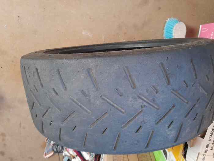 Pneus pirelli rx9 225 65 r18