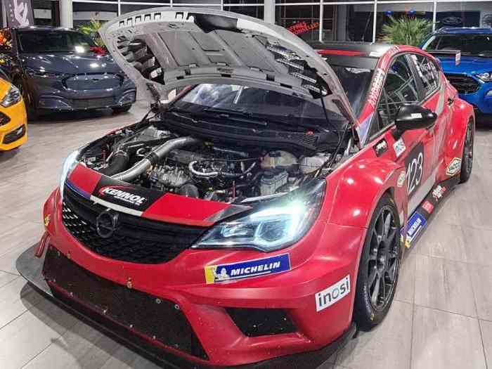 Opel Astra TCR 2016 3