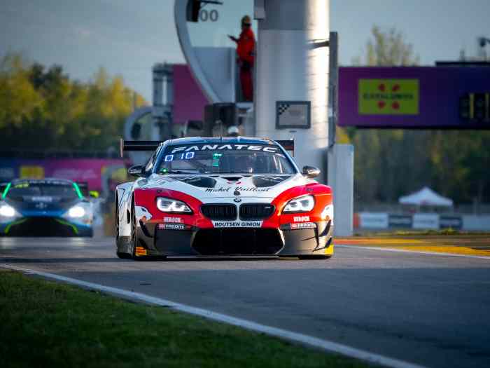 BMW M6 GT3 Vaillant 1