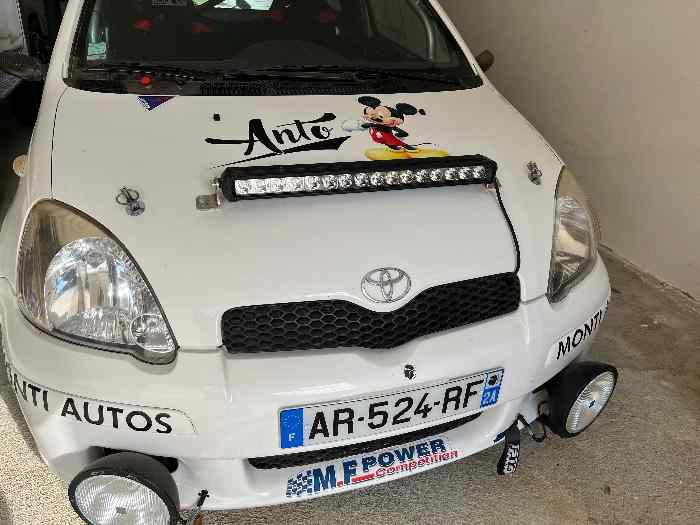 Vend Yaris F2000