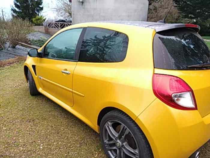 CLIO RS JAUNE SIRIUS 1