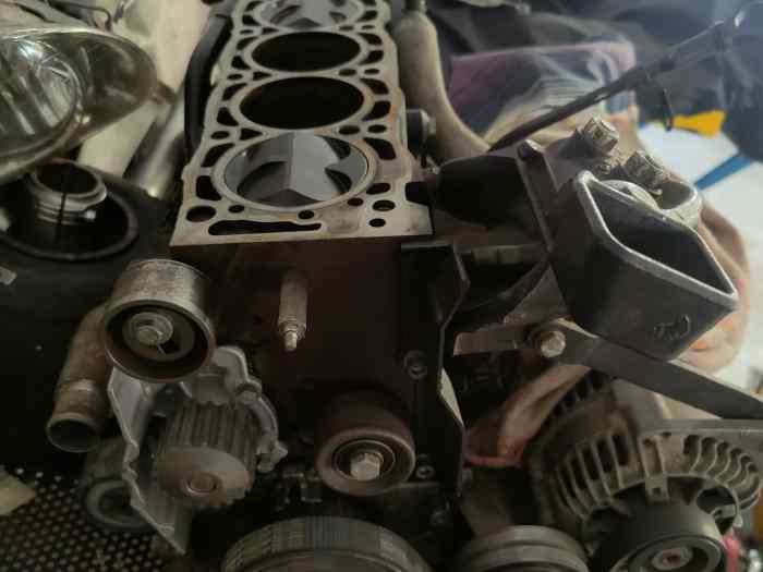 Bloc moteur xu10j4rs forgé 1