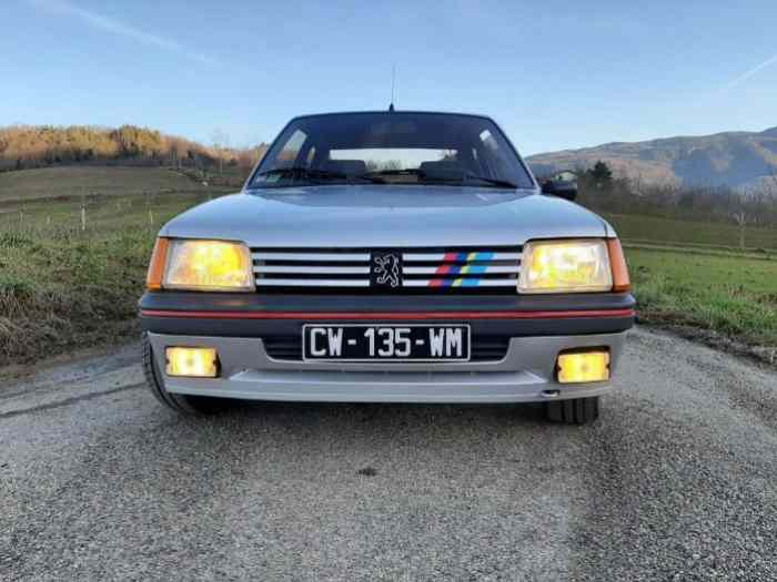 Peugeot 205 GTI 115cv
