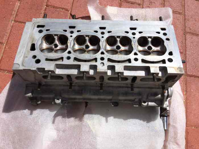 RENAULT CLIO S1600 FACTORY CYLINDER HEAD WITH CAMS 0