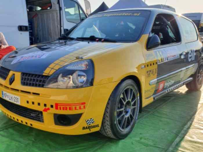 Renault Clio F2000/14 4