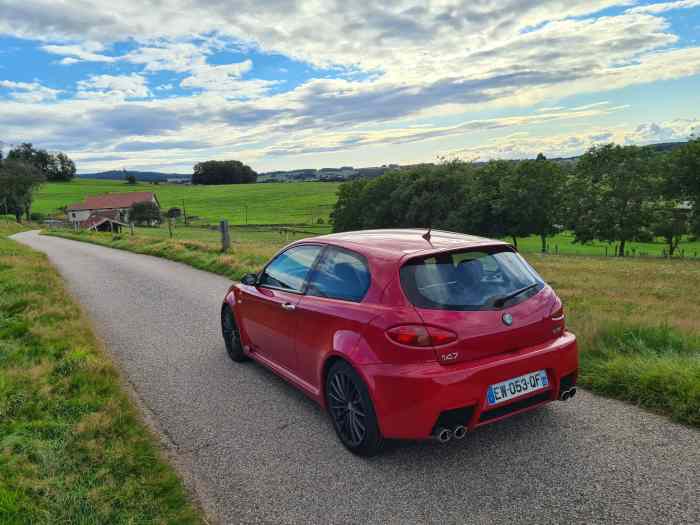 ALFA ROMEO 147 GTA 3.2 V6 1