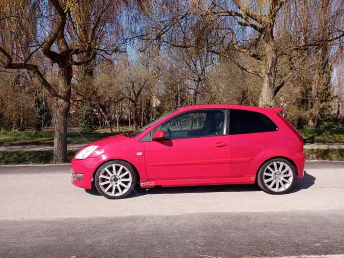 Ford fiesta ST 150 2