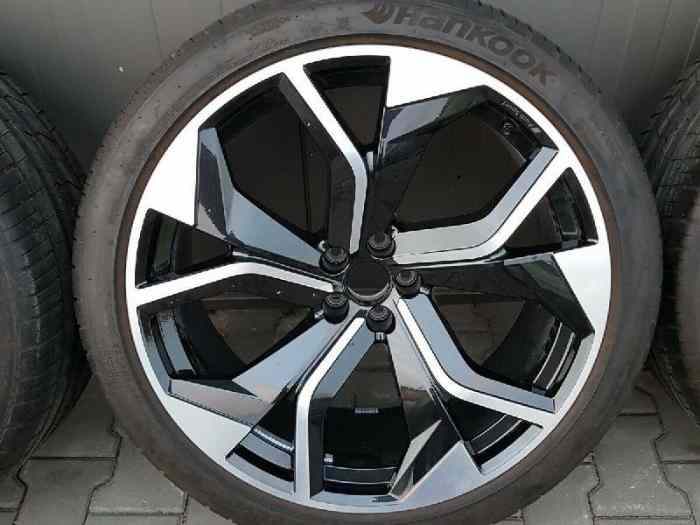 Audi RSQ8 SQ8 Q8 4M8 23Inch OEM Wheels 1