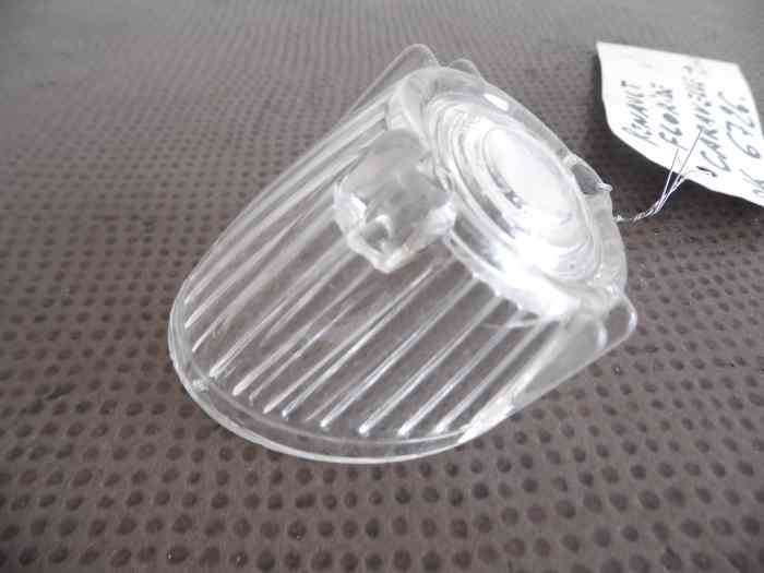 CABOCHON CLIGNOTANT / VEILLEUSE DROIT PK6726 RENAULT FLORIDE / CARAVELLE 0