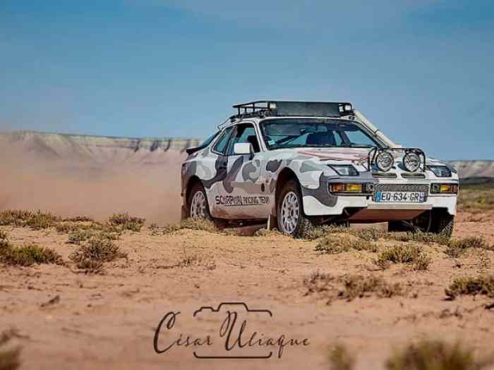 Porsche 944 off-road 0