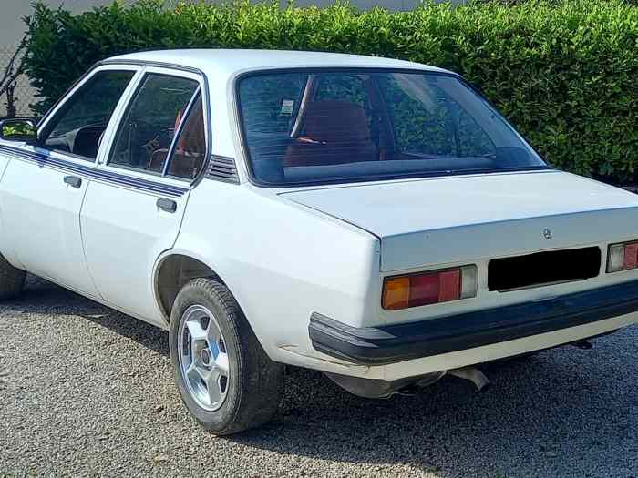 OPEL Ascona B - 1981 2