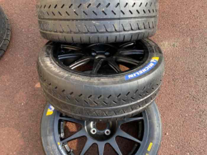 4 Michelin R21 neufs 17’ - pièces et voitures de course à vendre, de ...