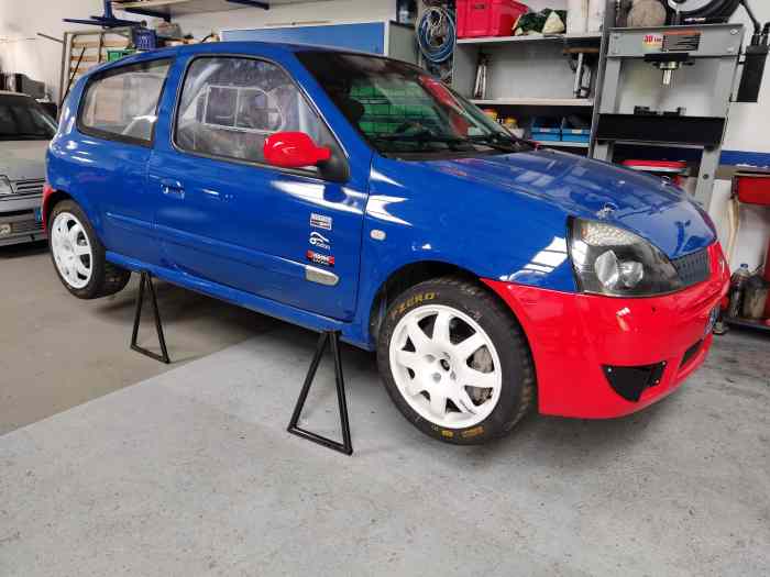 Renault Clio sport F2000