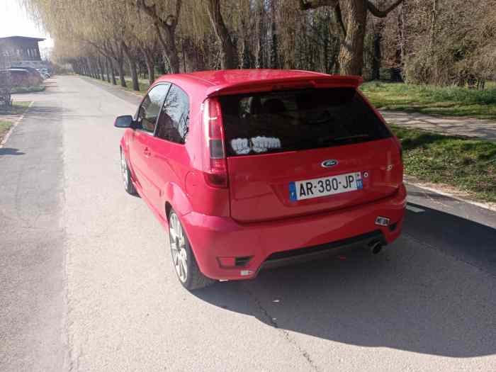 Ford fiesta ST 150 1