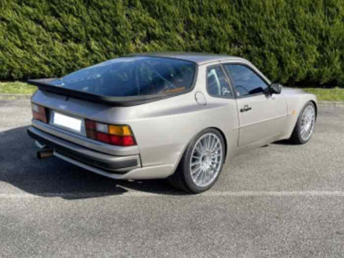 Porsche 944 Turbo 1