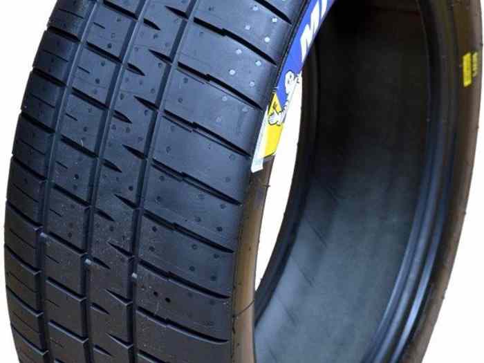 4 pneus Michelin MW1 neufs 19/63/17