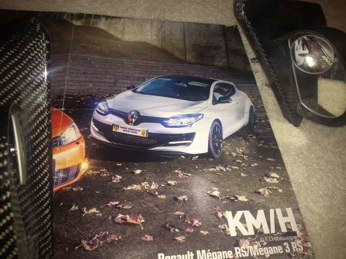 RETROVISEUR CARBON POUR MEGANE 3 COUPE ET RS 4