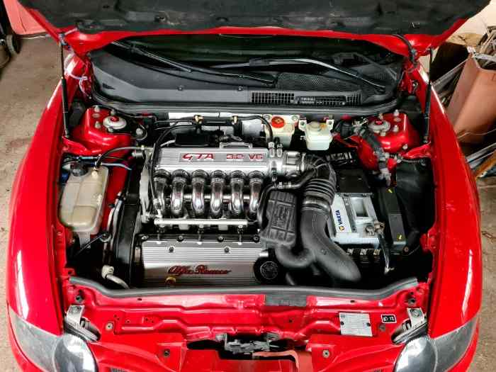ALFA ROMEO 147 GTA 3.2 V6 2
