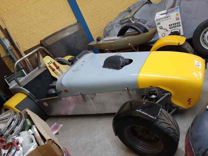 Lotus seven châssis Dax Rush moteur moto Honda 3