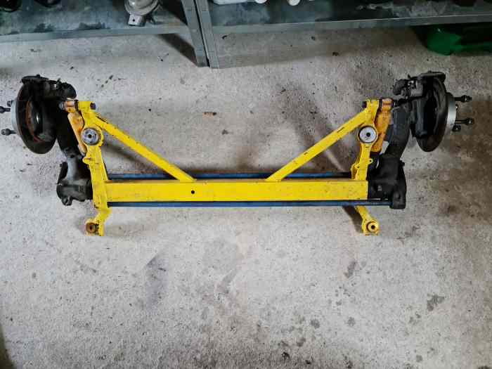 Train arriere 106/saxo F2000 0