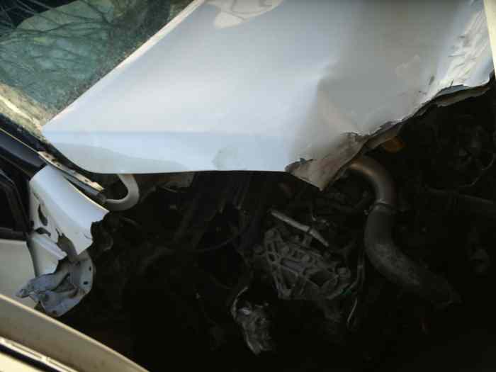 clio 4 RS accidenté 3