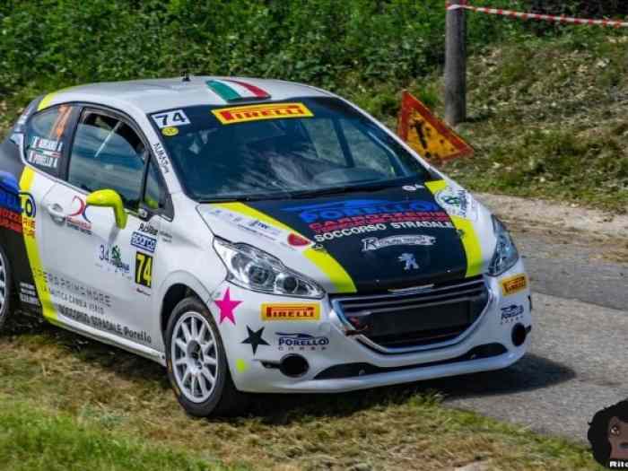 Peugeot 208 r2b 2