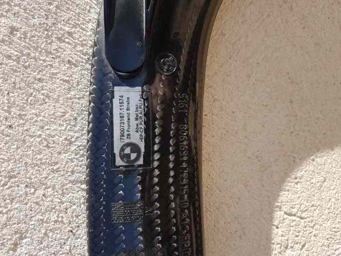 Barre anti-rapprochement BMW M4 M3 M4 raidisseur carbone 3