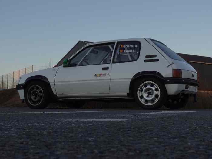 A Vendre: Peugeot 205 GTI 1900 12000€ Belgique 1