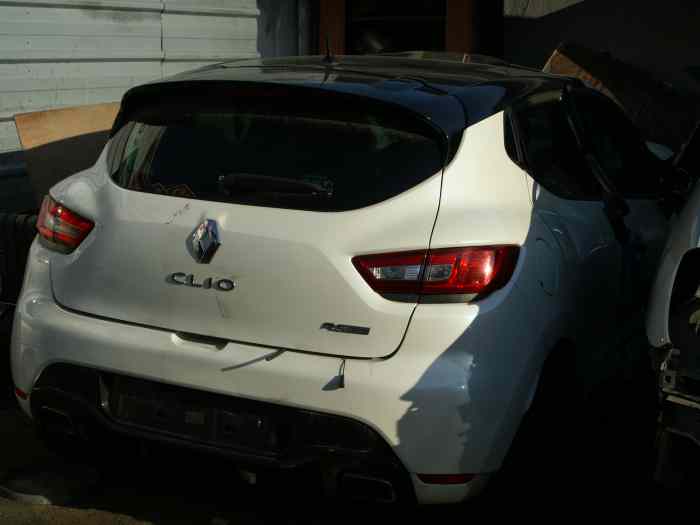 clio 4 RS accidenté 1