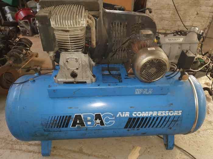Compresseur 300l 0