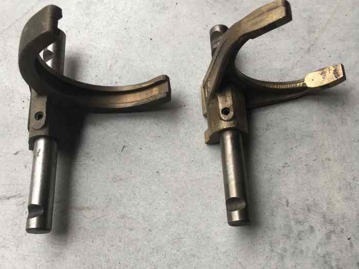 Divers pieces de boite 330-353-365 2