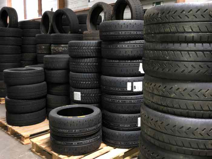 Vente pneus rallye 18