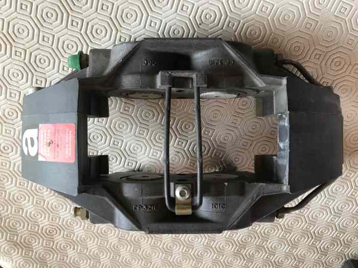 Etriers de frein AP Racing 4 pistons 1