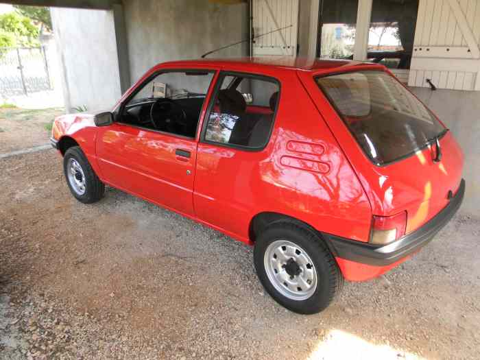 VENDUE: 205 champion 2