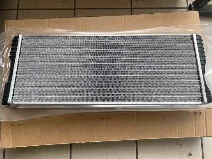 RADIATEUR 208 R2