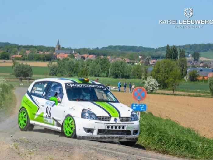 Clio 2 f2000 neuf 0