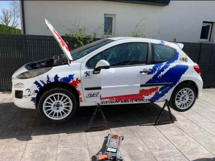 Peugeot 207 RC A8 possible en F2000/15 1