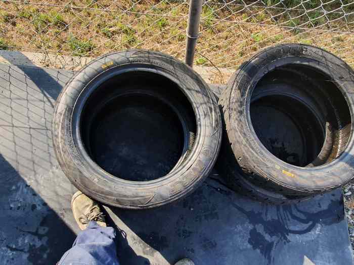 Vends pneus mrf 16 pouces 1