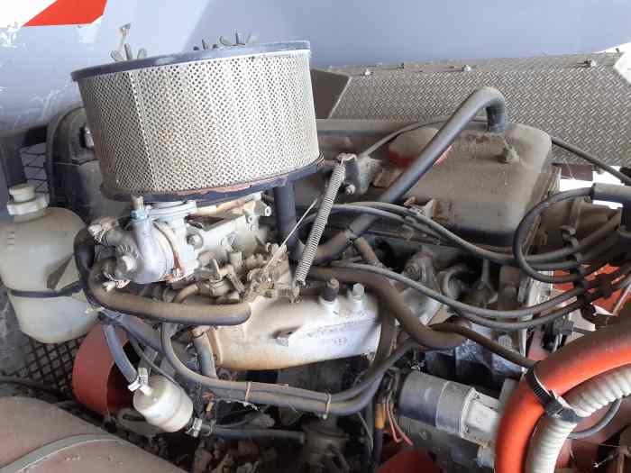 Moteur Renault Douvrin 2.2 litres neuf...