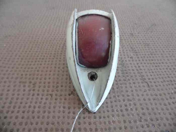 CABOCHON FEU CLIGNOTANT LATERAL RENAULT 4CV & JUVA4 3