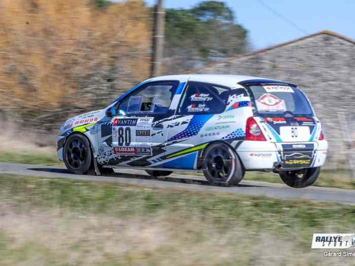 Clio 2 f2000/12 rare en france 0