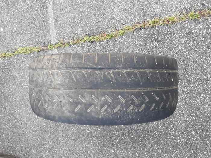 Vends 6 pneus Michelin 20/65/18 1