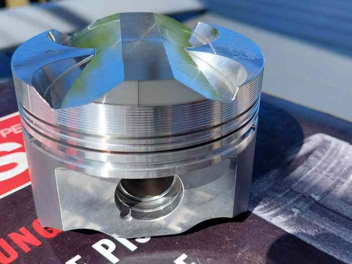 Pistons forgé Wossner Mi16 GTi16 xuj4 85mm 2