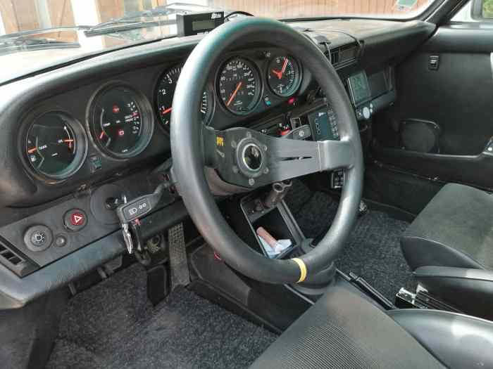 Porsche 911 Carrera 3.2l - année 1984 2