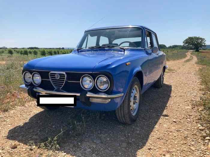 TRES BELLE ALFA ROMEO GIULIA NUOVA SUPER 1300 0