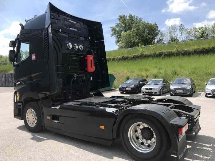 LOCATION TRACTEUR ROUTIER RENAULT T EURO 6 4