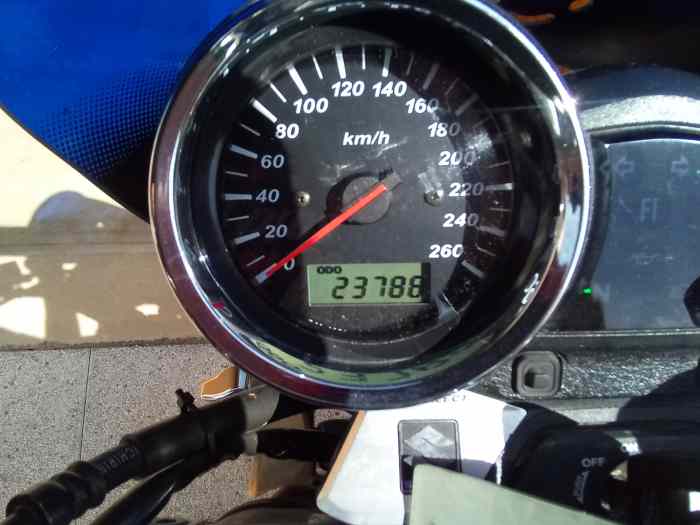 Moto Suzuki 1400 GSX 4