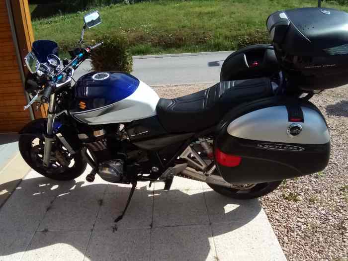 Moto Suzuki 1400 GSX 2