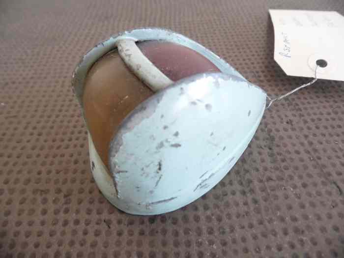 CABOCHON FEU CLIGNOTANT LATERAL RENAULT 4CV & JUVA4 0