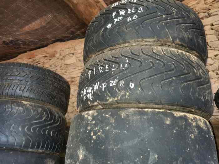 Pneus Slicks et Pluie Racing 18 pouces- toutes tailles 2